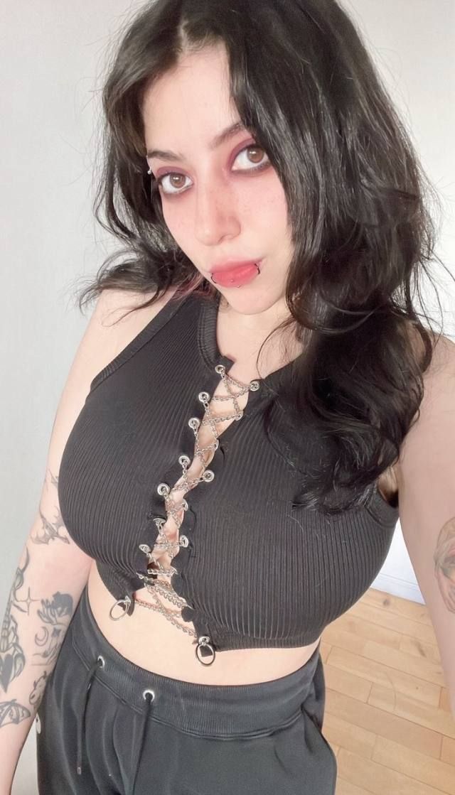 🍆💯🤤 I Can Host or Visit 💚Your Place And Car 📞 7866851049 am also Available and I sell video content and party flavors 😋 Call - Image 2