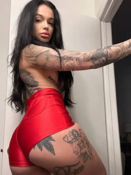 SNAPCHAT👻 LEIGH_RAVEN2 OR TEXT 5042250051 FOR FUN 👅 !!! 💦💦🍆🍆 👅👅🍑🍑
