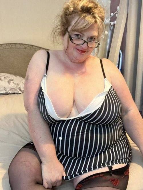 💖51 Years Divorced 💖older Bj mom💖I have Car or Car fun💖 - Image 2
