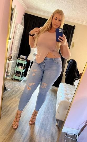 🍷Looking For Someone To Give Bj 🍷 😵 - Image 2