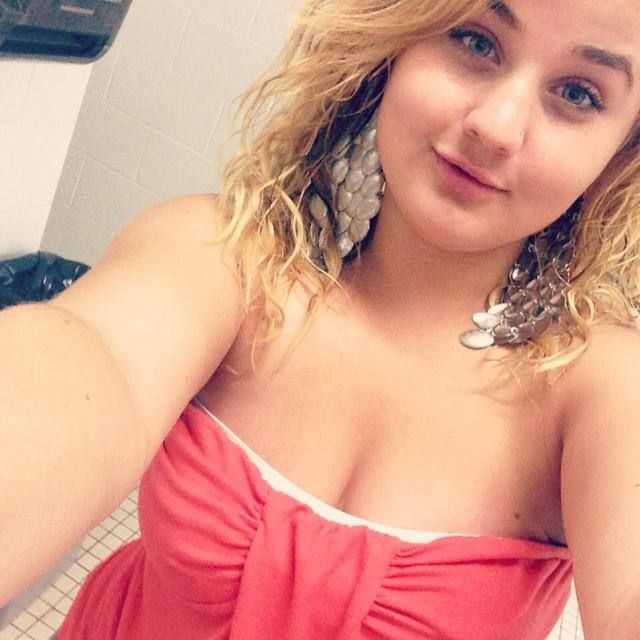 💟💟💟⎛⎛💧⎞⎞ Car Play And blowjob ⎛⎛💧⎞⎞ 💟💟💟 - Image 2