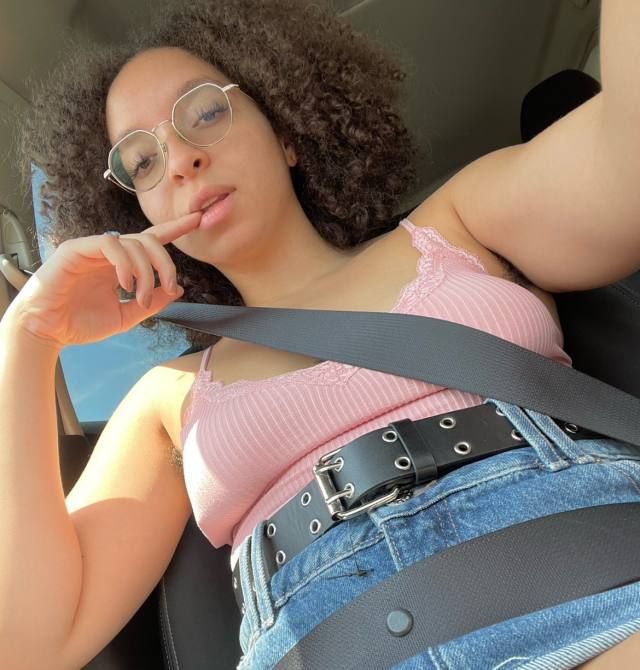 I'M AVAILABLE FOR YOUR SEXUAL URGE AND SATISFACTIONG INCALL, OUTCALL, CAR DAT, FACETIME FUN & FULL BODY MASSAGES - Image 2