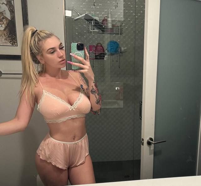 I am available for full service gfe bbj anal massage bareback car date naughty content sexting or FaceTime 💋 - Image 3