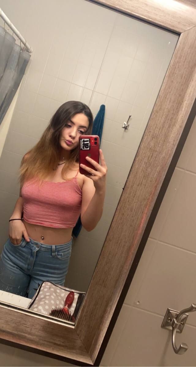 text me!**+12138285643**IM AVAILABLE FOR FUN💦💦RIGHT NOW TO GET FUCKED DM ME WITH YOUR LOCATION.I Got Party Favors Also😈✨ - Image 3