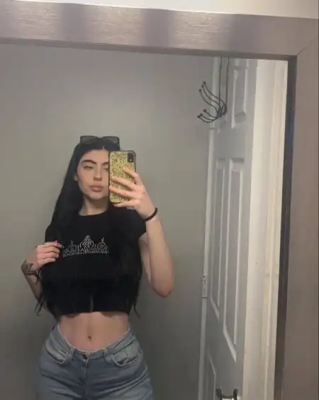 I'am 29 years Very Hot & Sexy Girl, Clean & have a tight Pussy & seriously I need someone for Fun With My Clean tits pussy. I