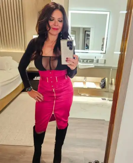 Independent hot 🥵 mom available for 😍 Massage Therapist🔥🔥Nuru Body Massage😋😋 😋😋For a limited time🔥🔥 Text me :50125**** - 2