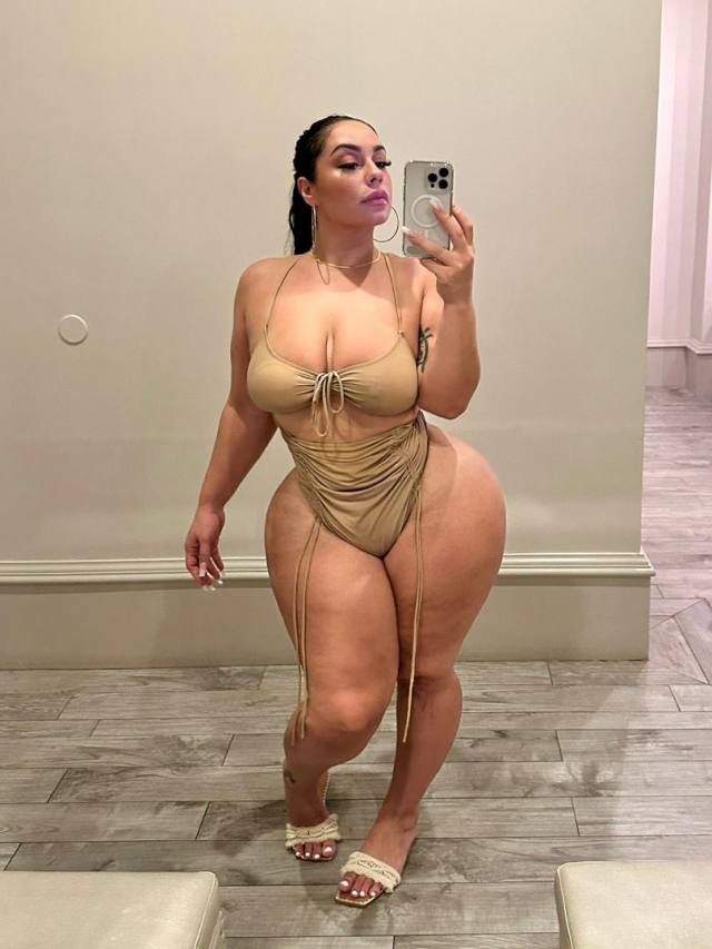 🍑😍 Incall and Outcall Available 24/7✔✔ Clean upscale and Discrete location 💯💯 Girl friend experience available - Image 2